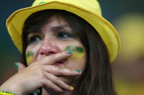 巴西球迷痛哭
