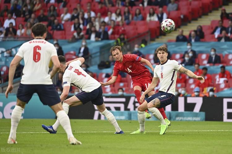 直播:英格兰vs丹麦